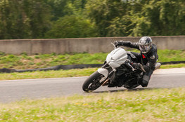 Interm&eacute;diaire