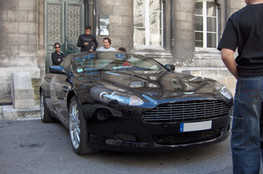 Aston Martin Vanquish 2